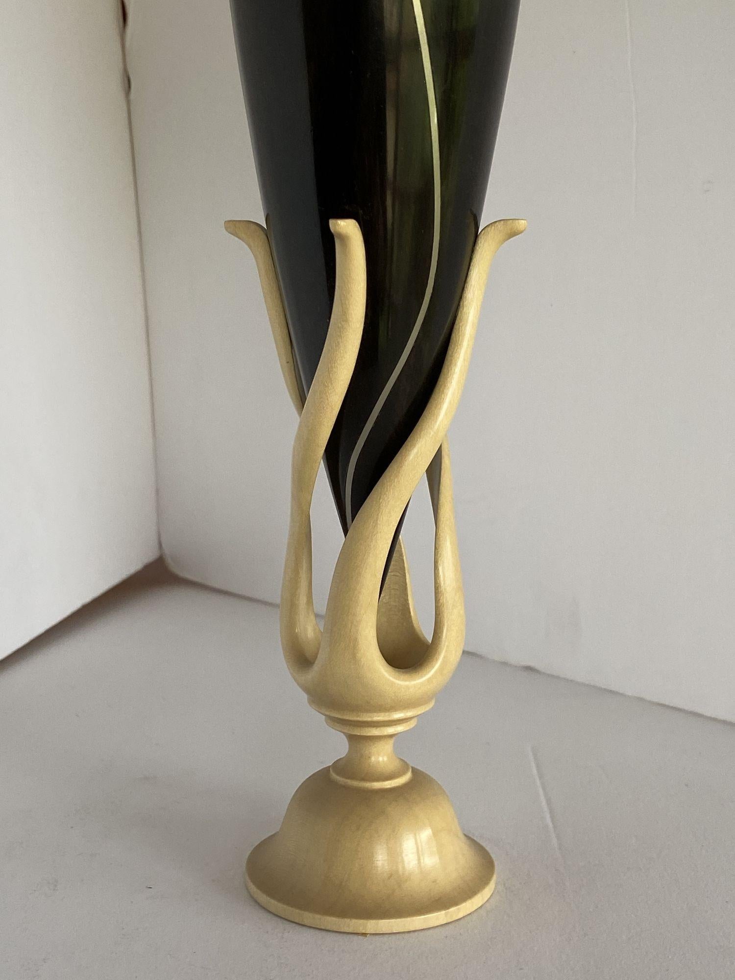 XXIe siècle et contemporain Vase creux sculpté en ébène, argent et érable #23 par Don Comer LACMA en vente