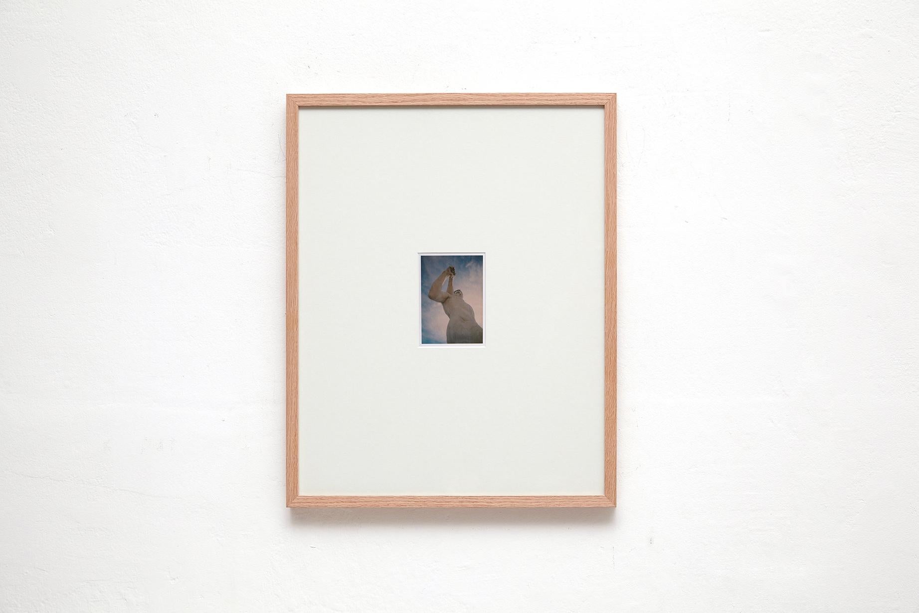 Carta Eleganza scolpita: Gemma della Collezione 'Men of Marble' di David Urbano in vendita