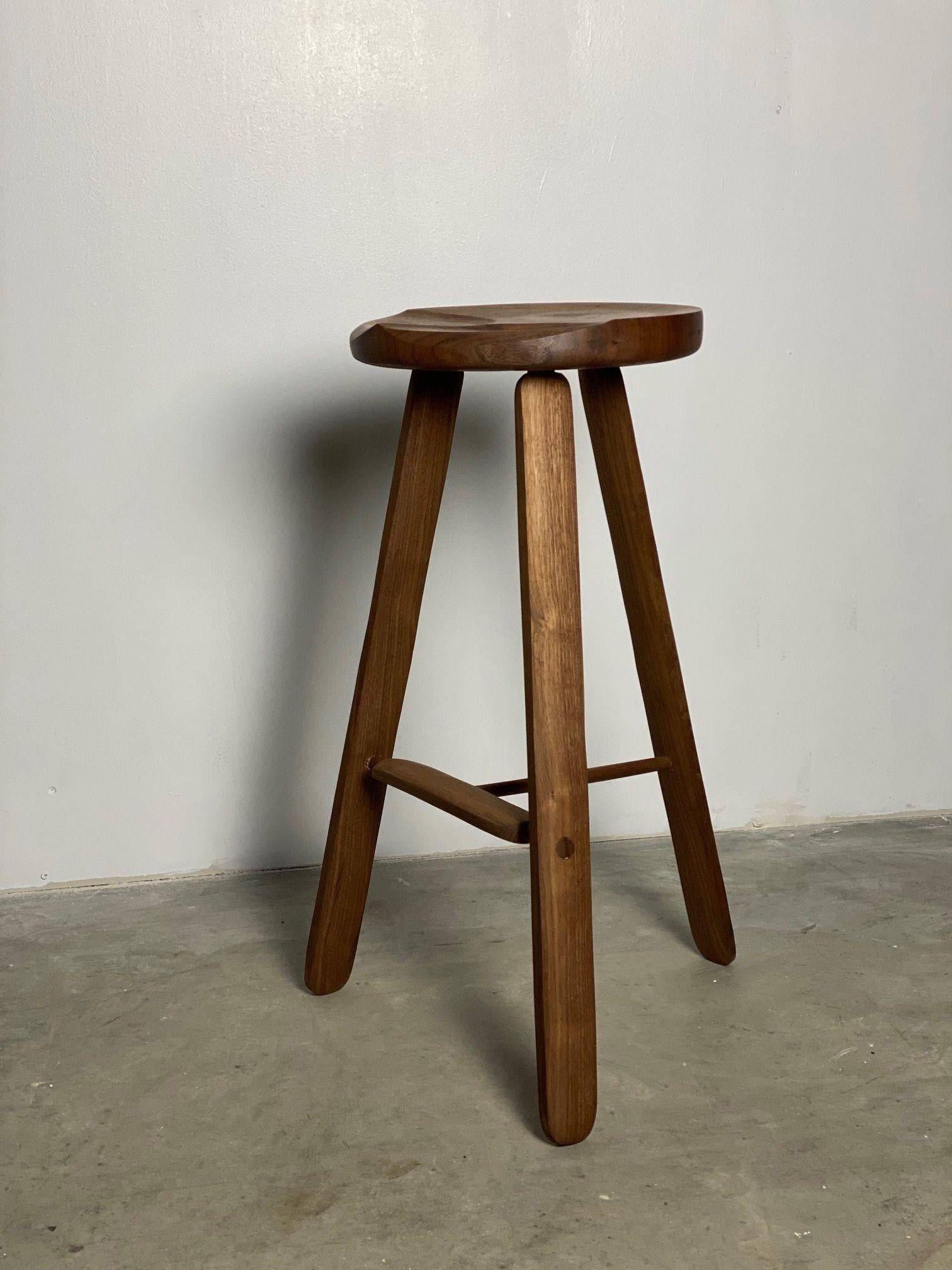 American Sculpted Figured Walnut Counter Stool by Michael Rozell, USA 2021 For Sale