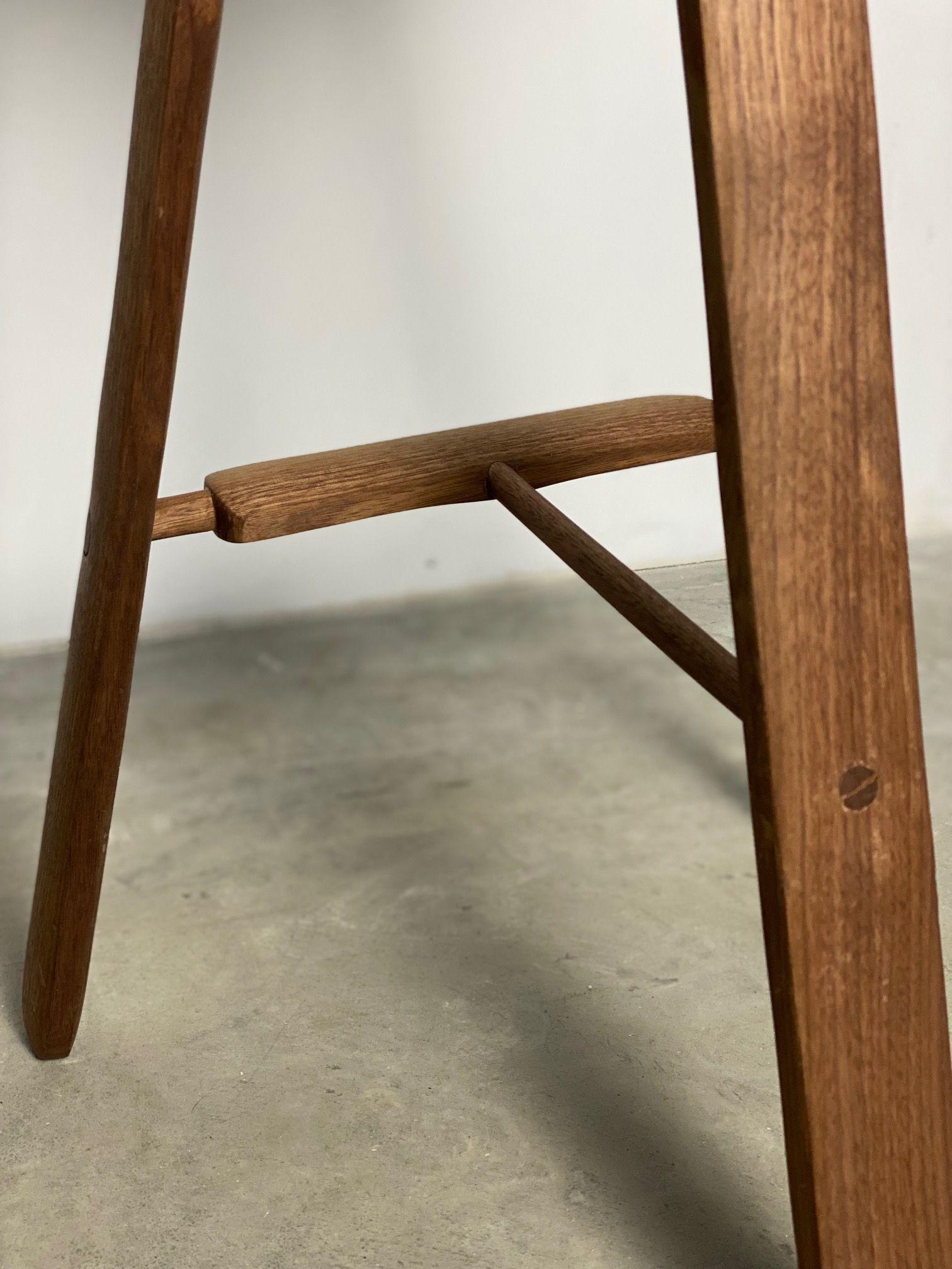 Sculpted Figured Walnut Counter Stool by Michael Rozell, USA 2021 In New Condition For Sale In Berlin, DE