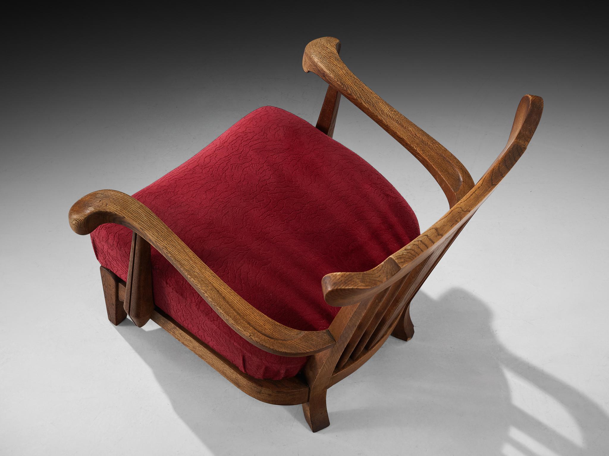 Coppia di poltrone francesi scolpite in Oak e tappezzate in velluto bordeaux in vendita 4