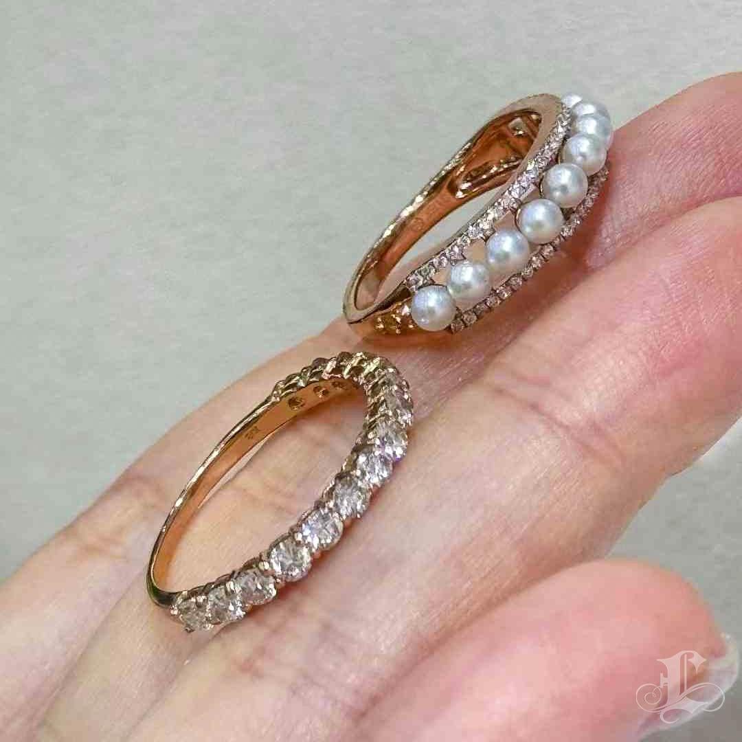 Anello con perle Akoya e diamanti scolpito geometricamente】 Duo Aurora Baby Akoya in vendita 6