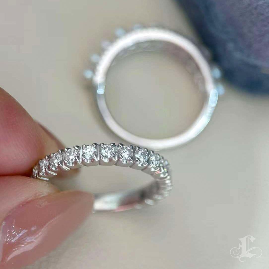 Anello con perle Akoya e diamanti scolpito geometricamente】 Duo Aurora Baby Akoya in vendita 2