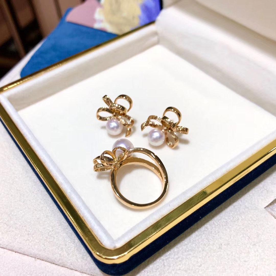 【Sculpted Geometry】 Ribbon Aurora Akoya Pearl Earrings and Ring Set For Sale 5
