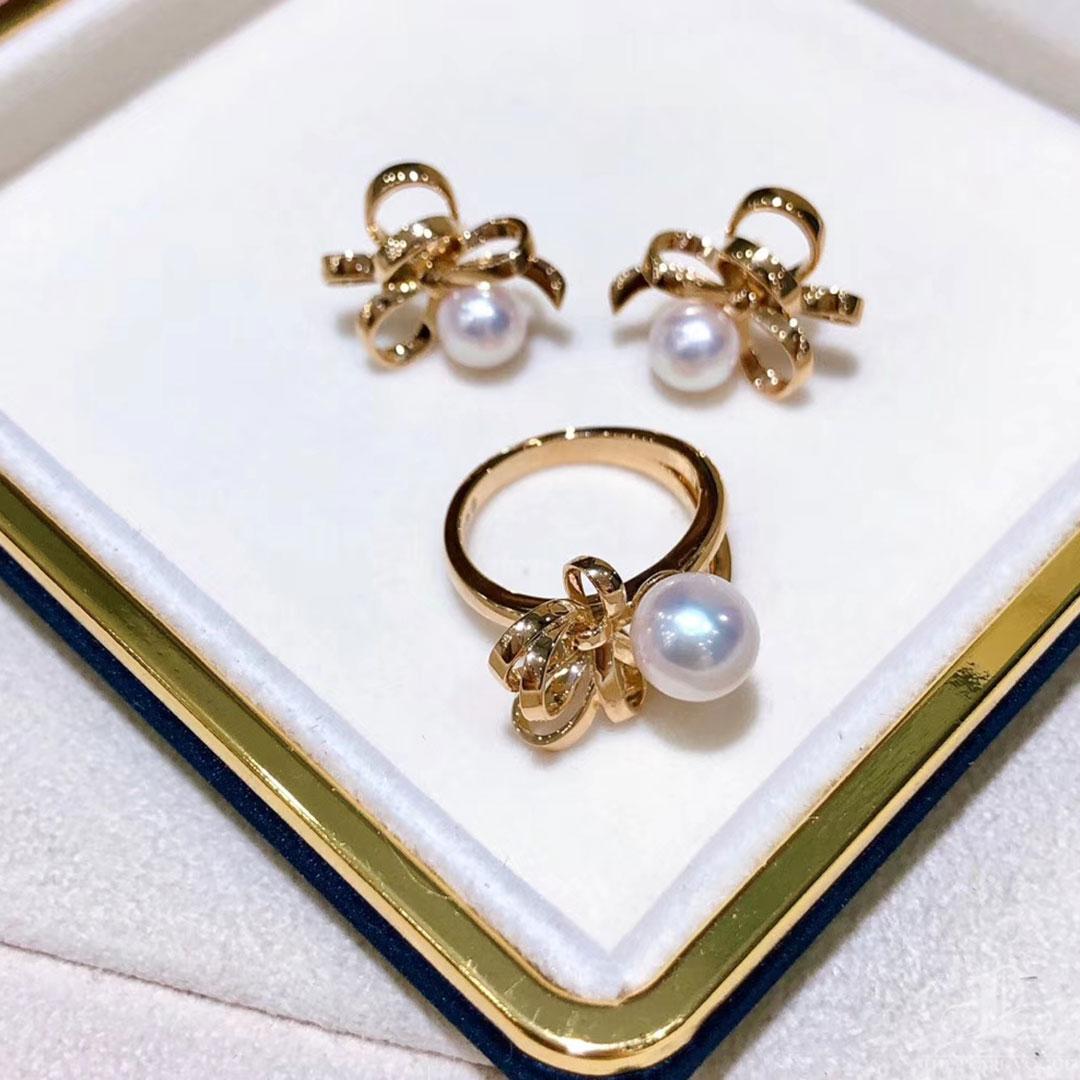 【Sculpted Geometry】 Ribbon Aurora Akoya Pearl Earrings and Ring Set For Sale 4