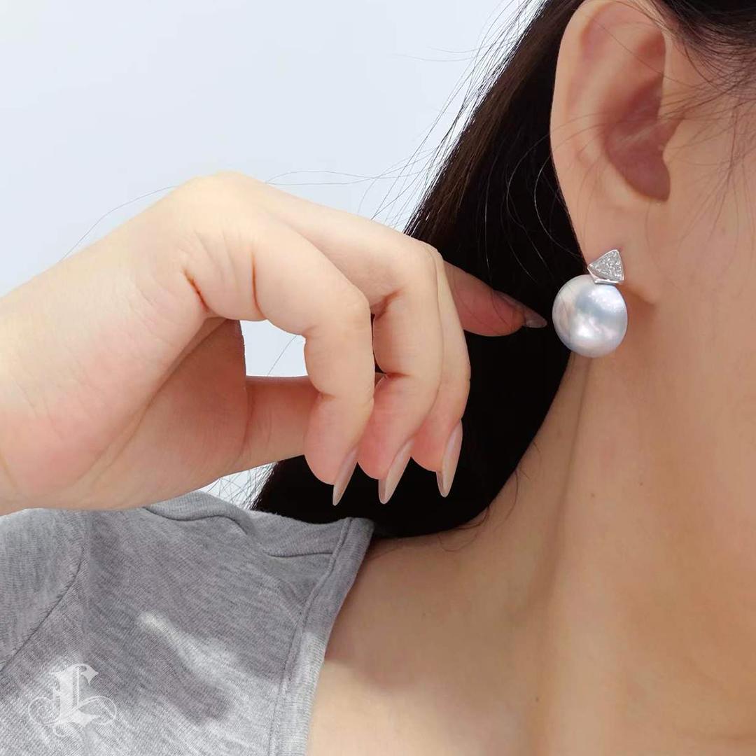 Uncut 【Sculpted Geometry】Aurora Blue Dome Mabe Pearl & Diamond Earrings For Sale