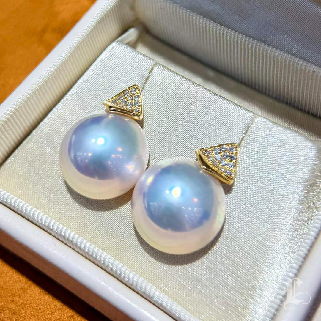 【Geometria scolpita】 Orecchini di perle e diamanti Mabe a cupola d'aurora in vendita 2