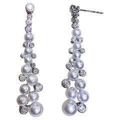 Orecchini di diamanti con perle Akoya del bambino di Aurora Raindance