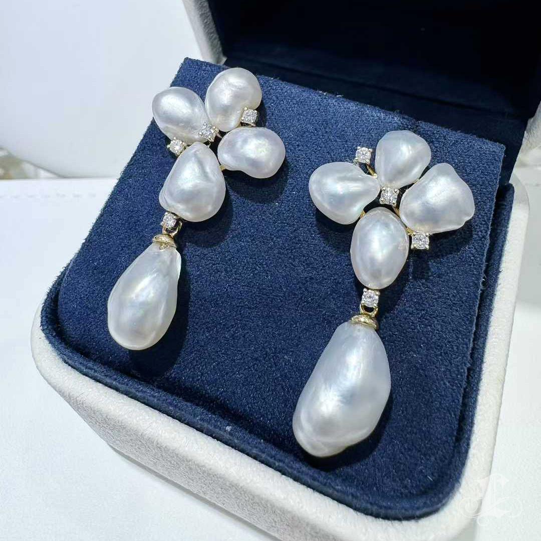 【Sculptured Geometry】Aurora South Sea Keshi Pearl Diamond Drop Earrings Pour femmes en vente