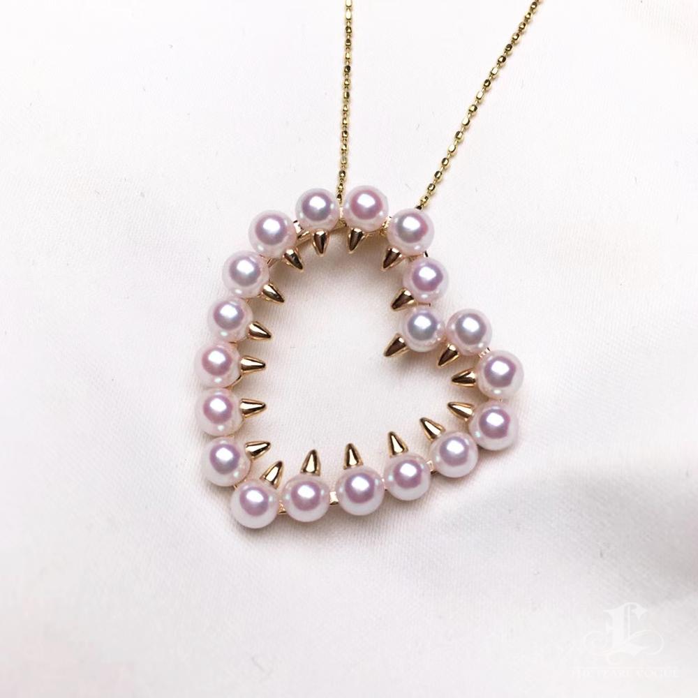 【Sculpted Geometry】Baby Akoya Pearl and 18K Gold Spike Earrings and Pendant Set For Sale 3