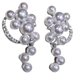 【Geometria scolpita】 Orecchini con perle Akoya e diamanti a grappolo a cascata