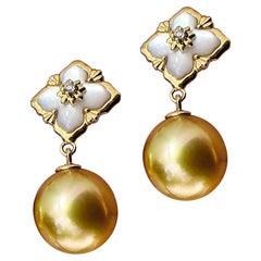 【Crown Radiance】Pendants d'oreilles en émail floral et perles des mers du Sud 8-9mm