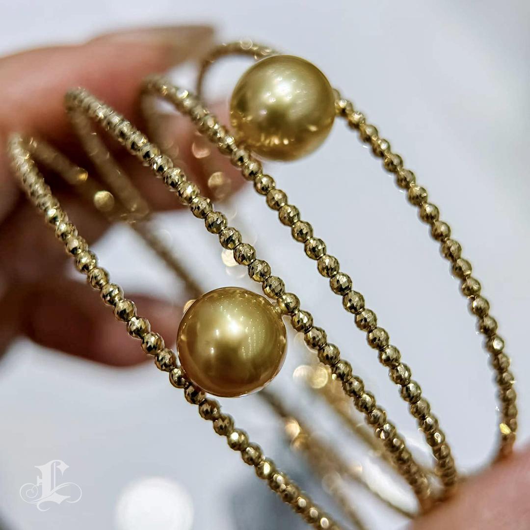 Donna 【Geometria scolpita】Bracciale con perle dei mari del sud da 9-10 mm in oro 18K in vendita
