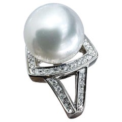 【Sculpted Geometry】Sólo un anillo arquitectónico de perlas del mar del sur y diamantes