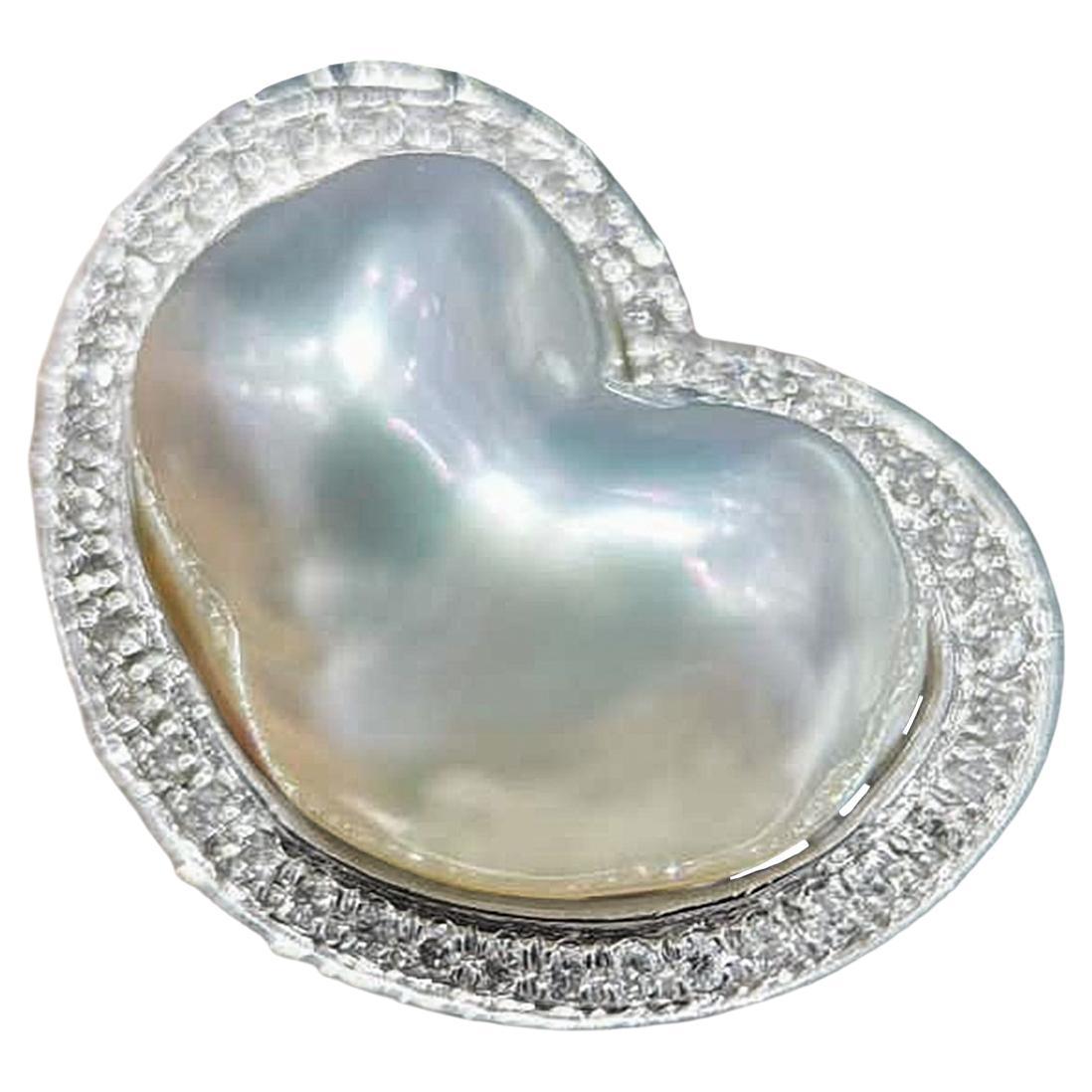 【Sculpted Geometry】Sólo un Corazón Aurora Anillo de Diamantes y Perlas Keshi Naturales en venta