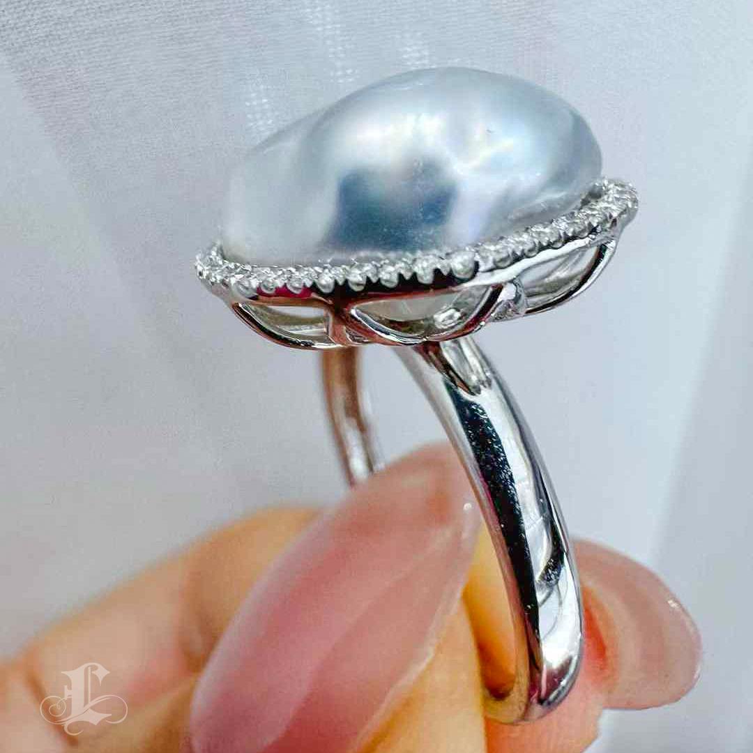 【Sculpted Geometry】Only One Fluid Echo South Sea Keshi Pearl Ring en vente 2