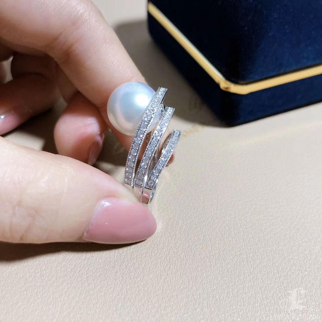 【Sculpted Geometry】Sculpted Orbit South Sea Pearl Diamond Ring im Angebot 3