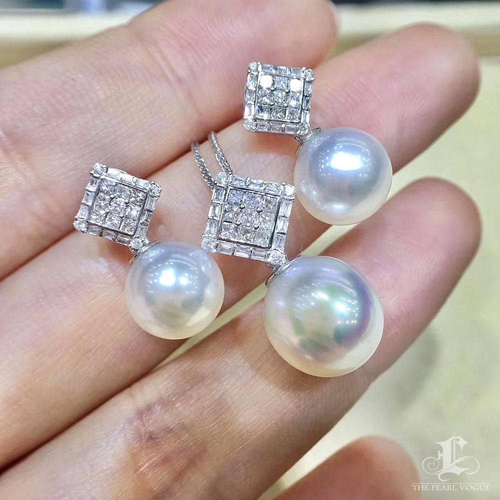 Donna 【Geometria scolpita】 Set di orecchini e pendenti con perle dei mari del sud e diamanti in vendita
