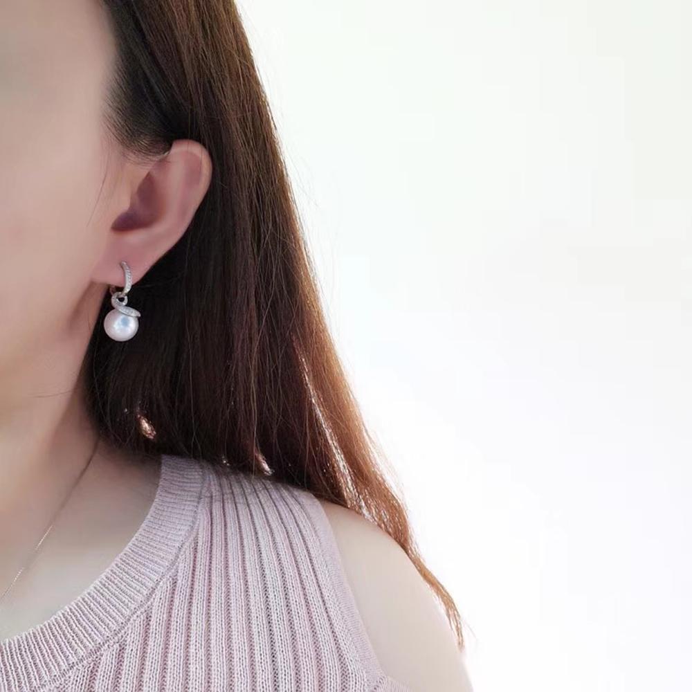 【Geometria scolpita】 Orecchini convertibili con diamanti e perle dei mari del sud in vendita 2