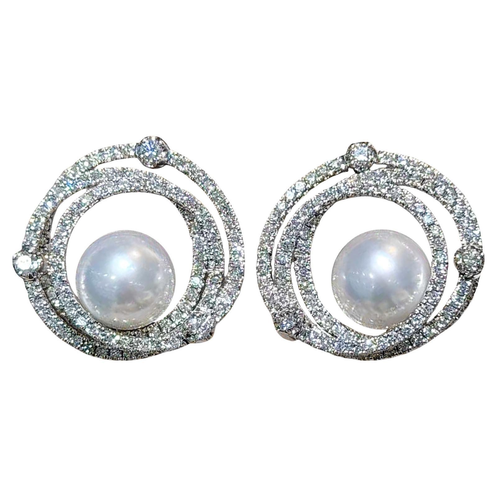 【Sculpted Geometry】South Sea Pearl Diamond Earrings in Platinum For Sale