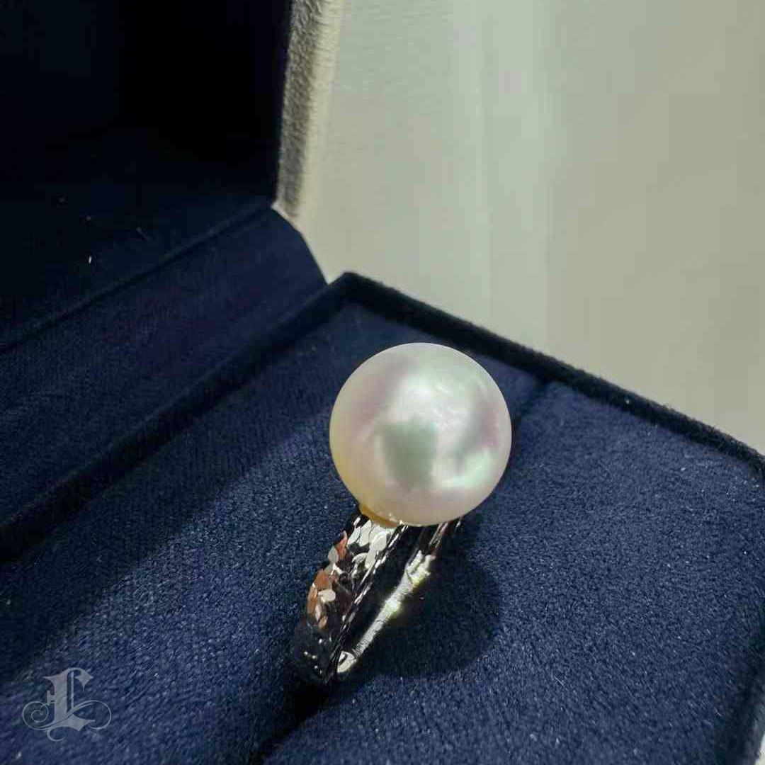 【Sculpted Geometry】South Sea Pearl Mirror-Hammered Ring en vente 6