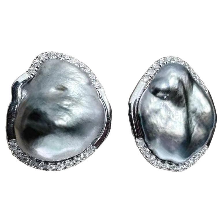 【Sculpted Geometry】Tahitian Keshi Pearl Diamond Halo Stud Earrings For Sale