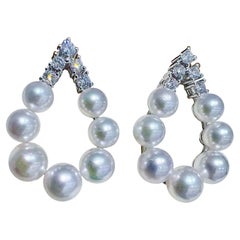 【Sculpted Geometry】V-Loop Aurora Baby Akoya Pearl & Diamond Earrings