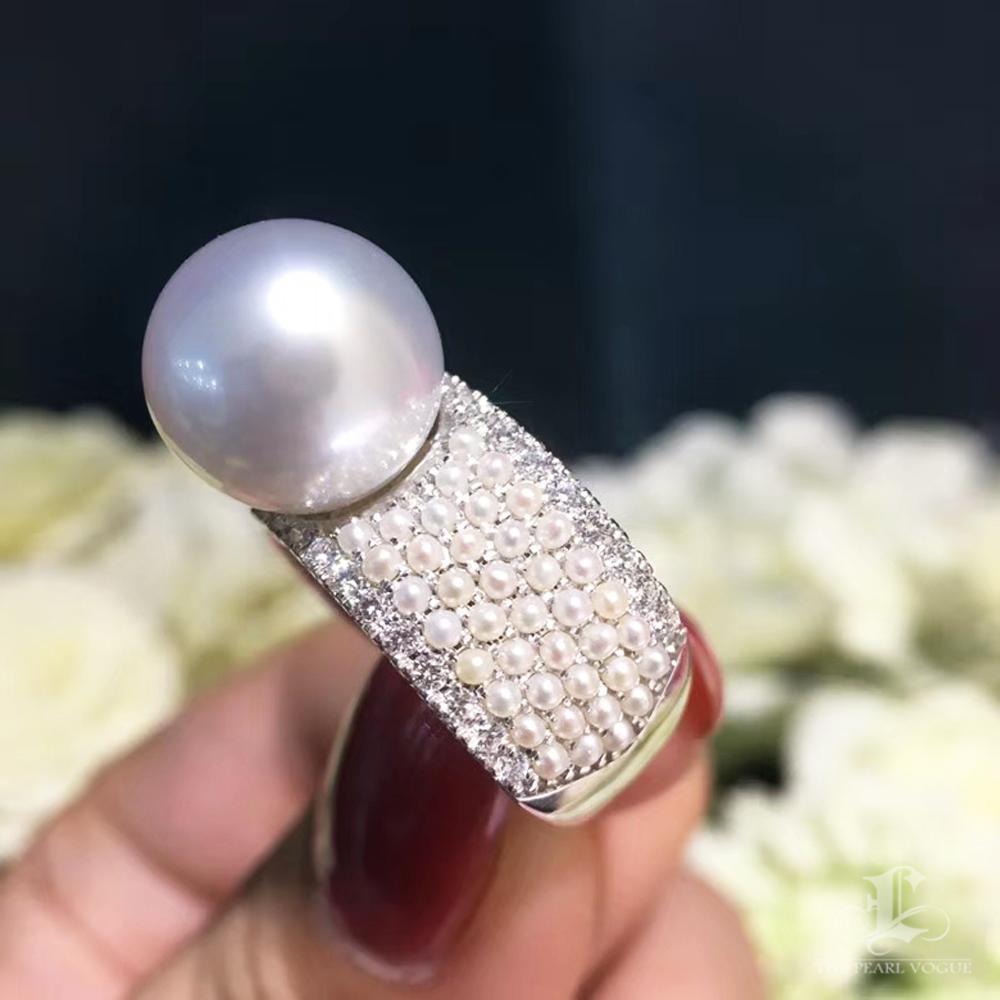 Donna 【Geometria scolpita】Anello con diamante e perla bianca dei mari del sud in vendita