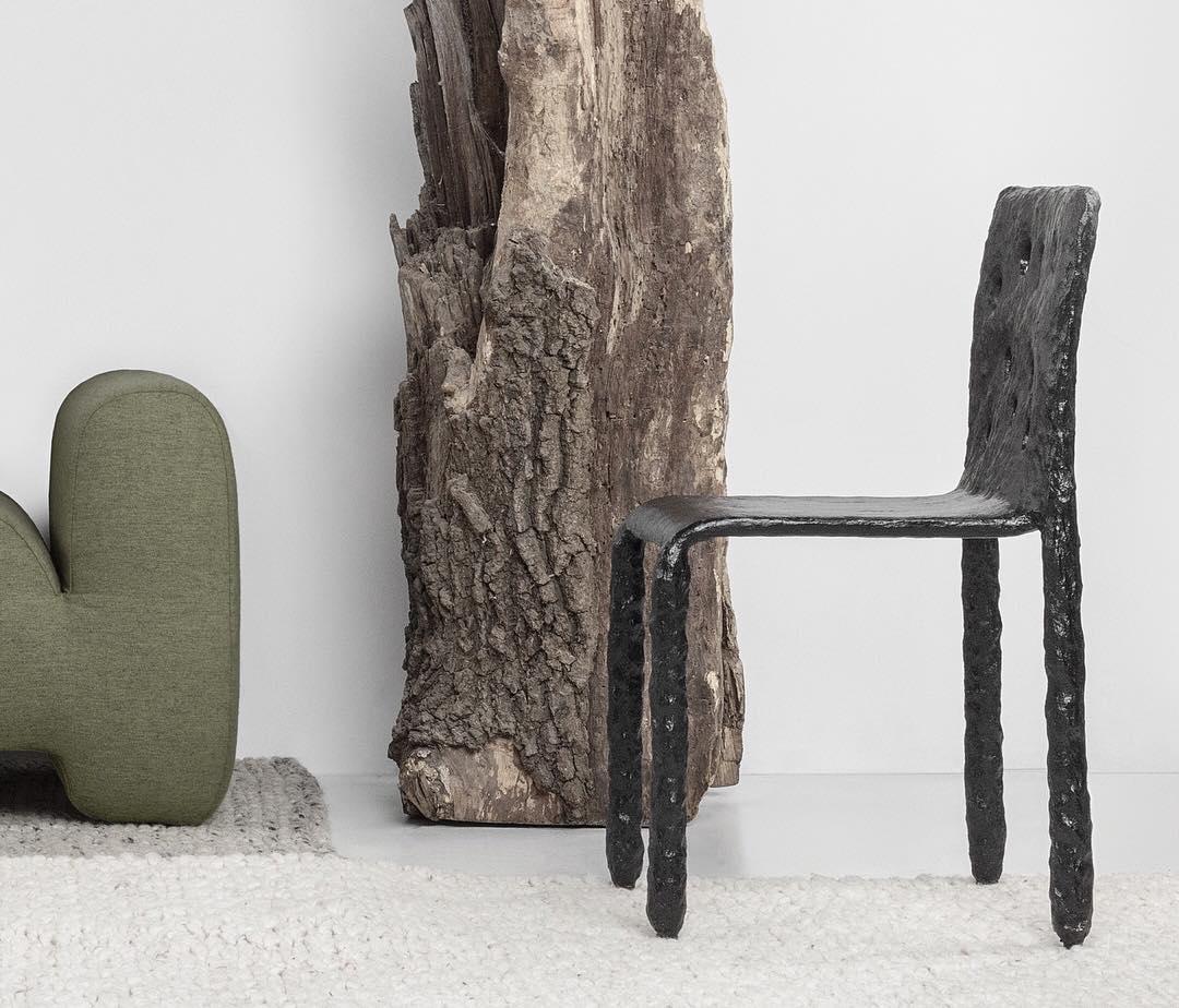 Chaise d'intérieur contemporaine sculptée par FAINA en vente 5