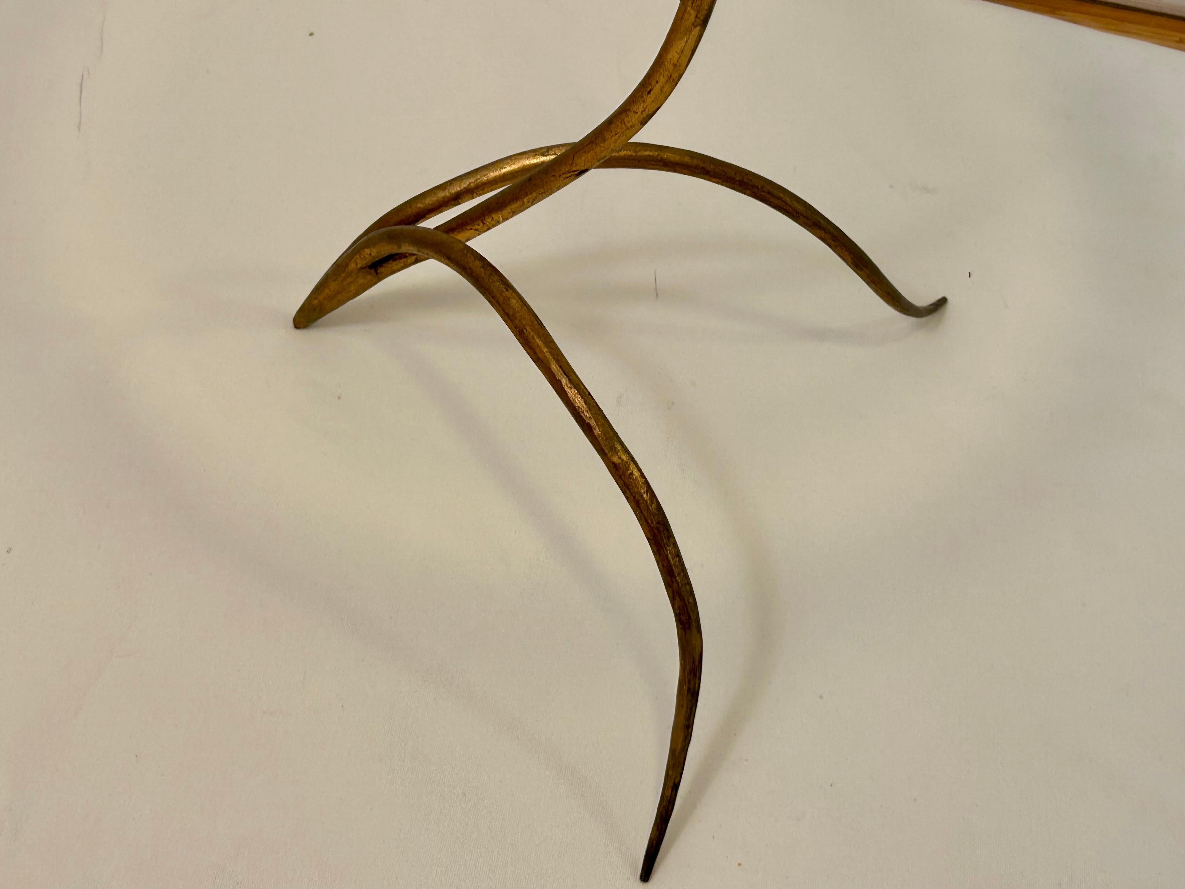 Sculpted Iron Drinks Table en venta 9