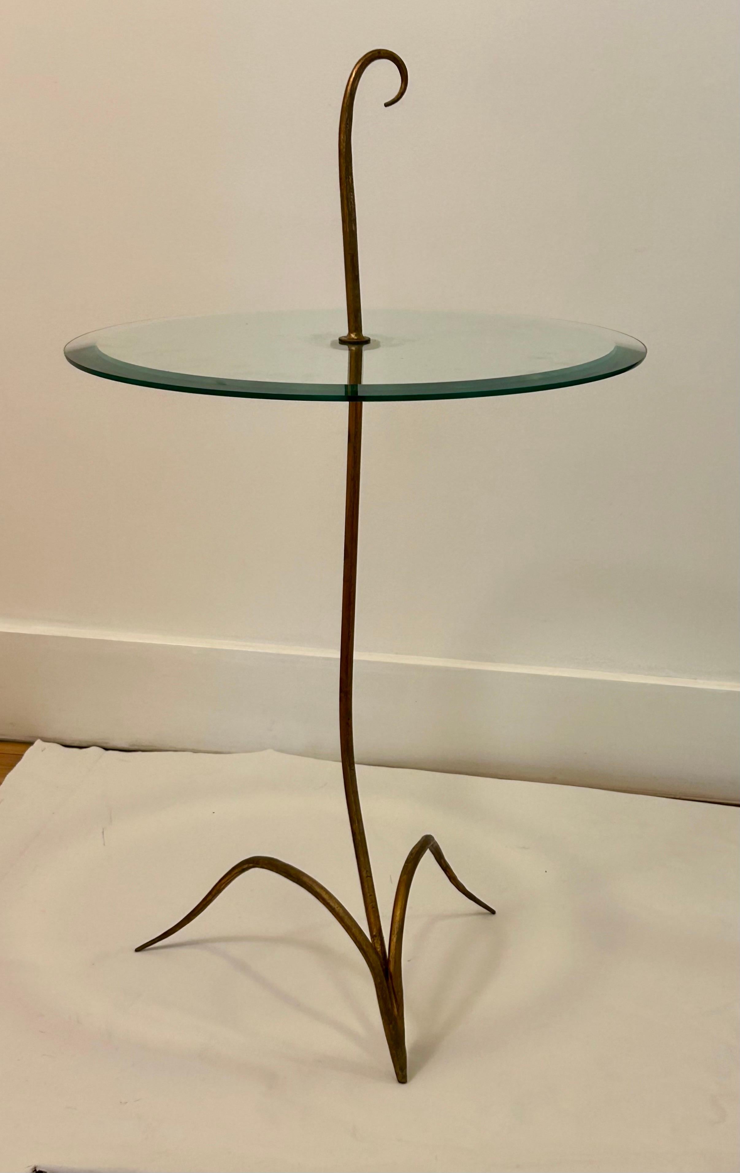 Sculpted Iron Drinks Table Desconocido en venta