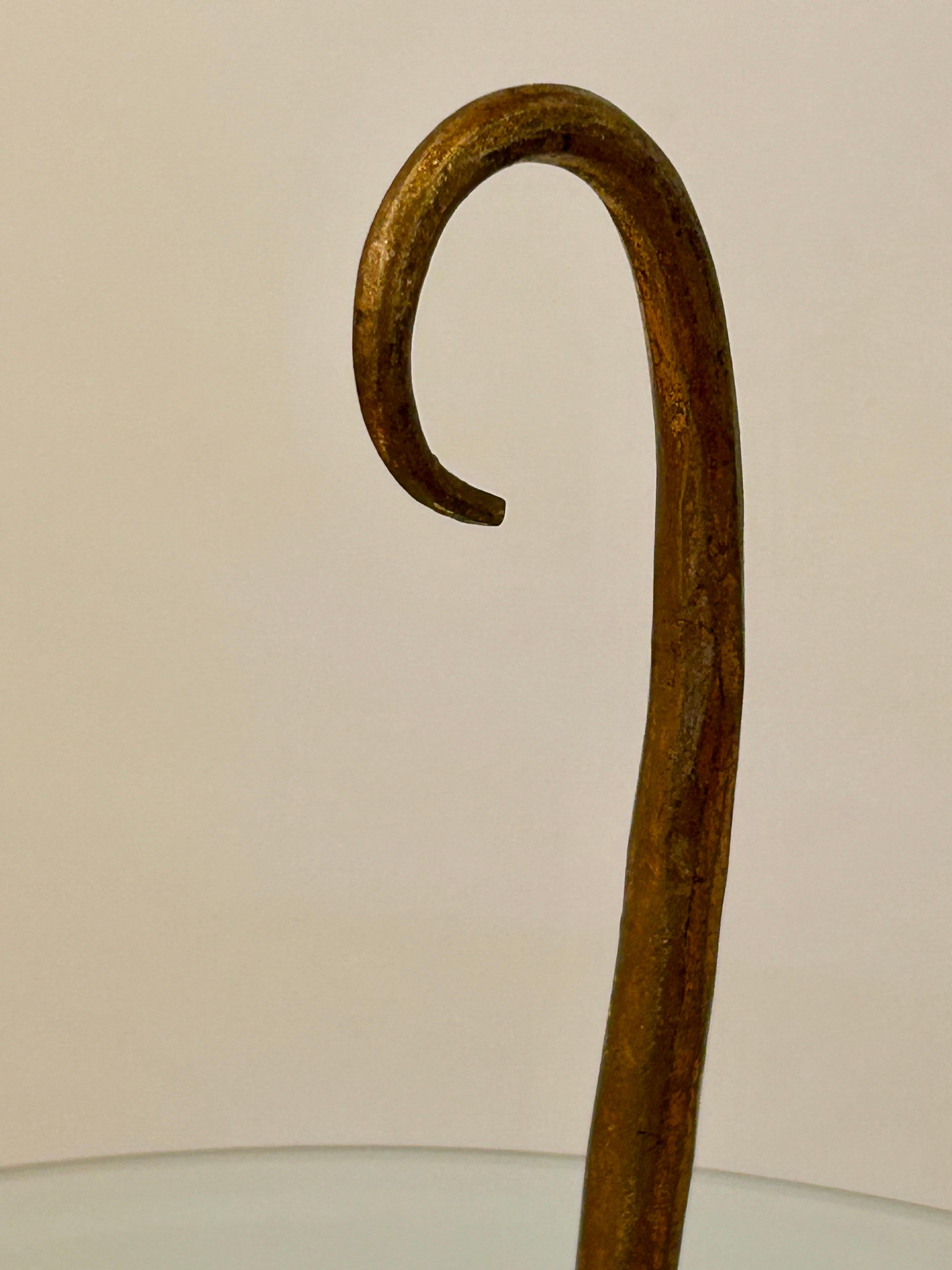Sculpted Iron Drinks Table Metalistería en venta