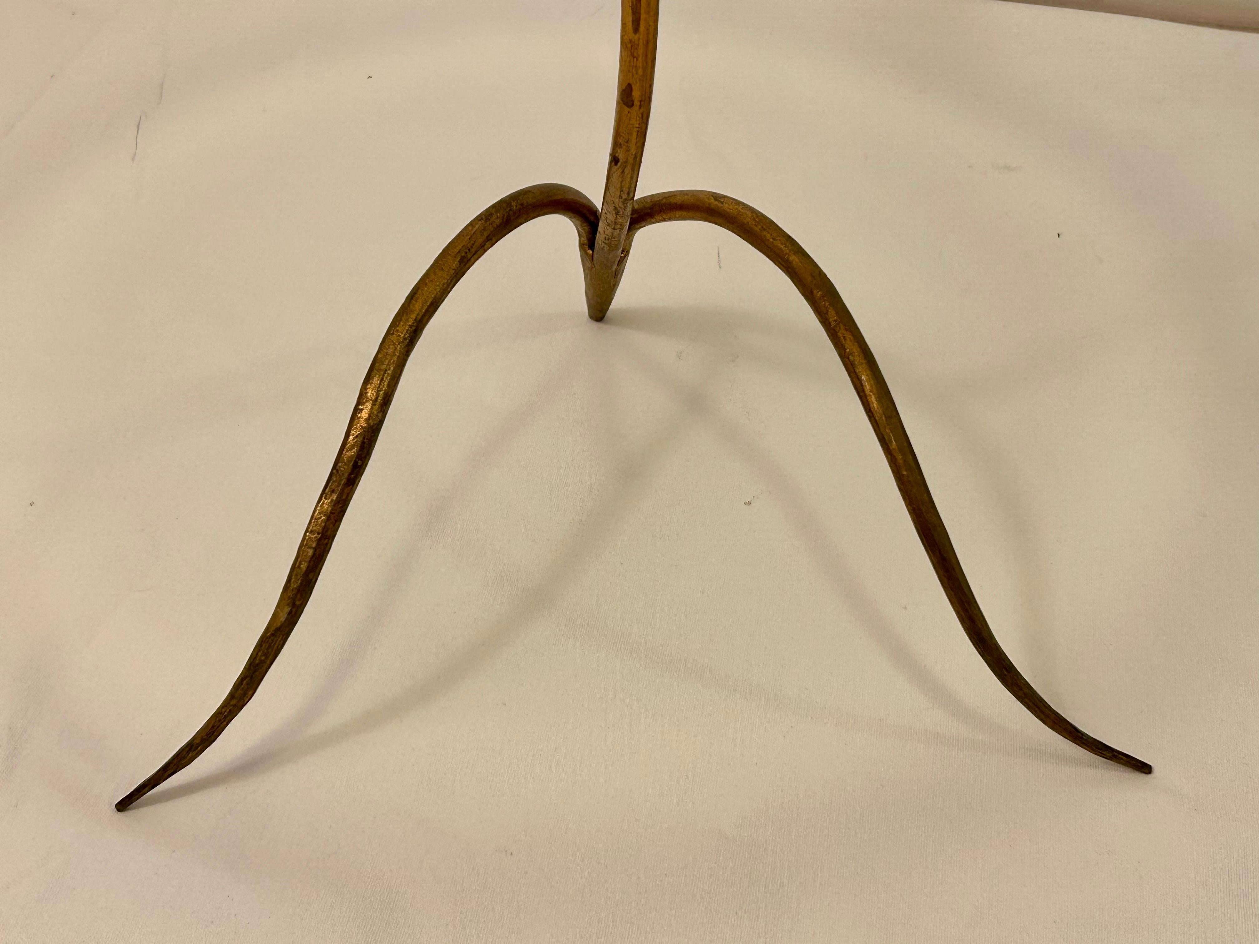 Sculpted Iron Drinks Table en venta 1