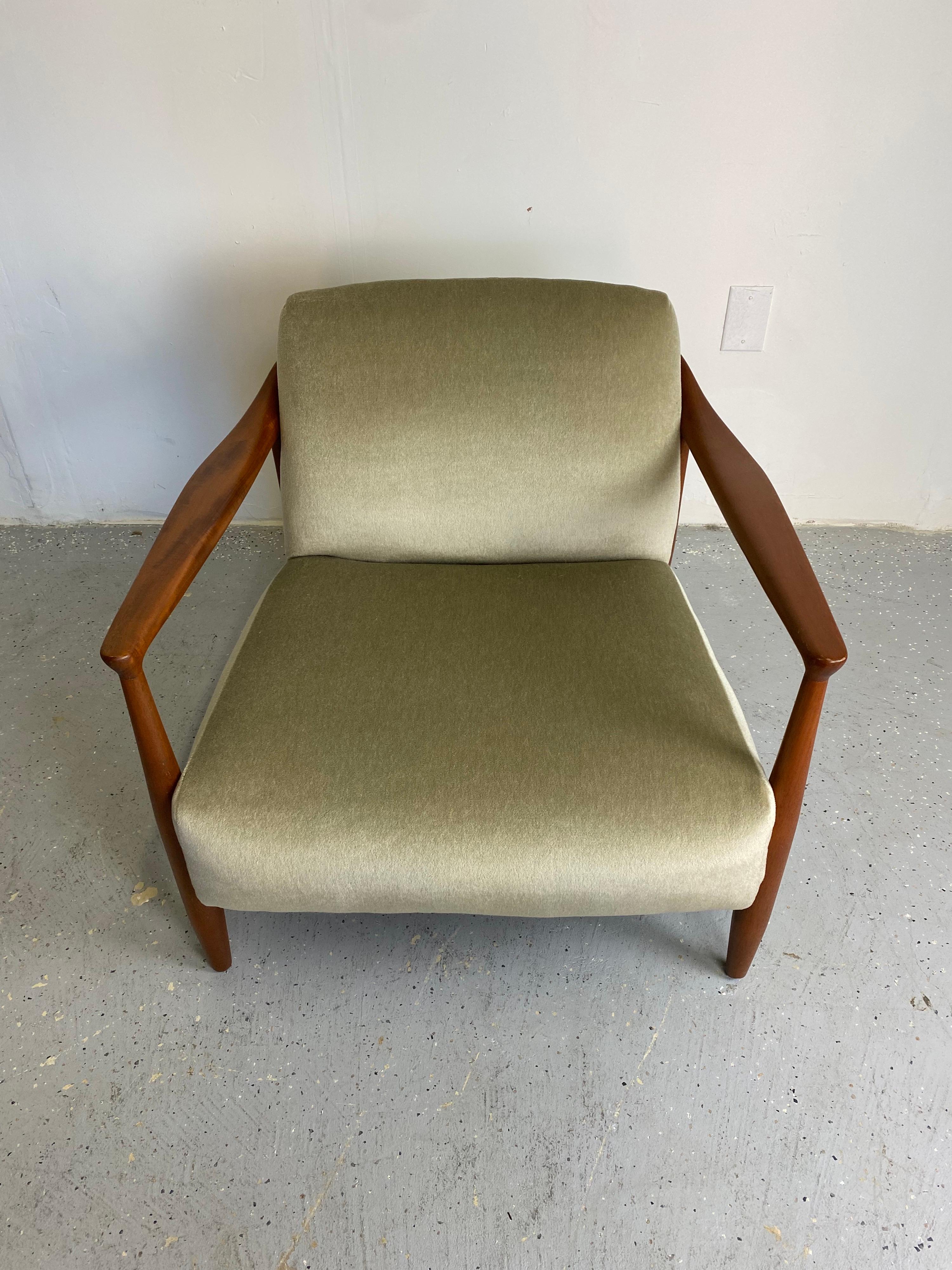 Mid-Century Modern Sculpted Mahogany and Mohair Lounge Chairs by Erwin Lambeth, a Pair