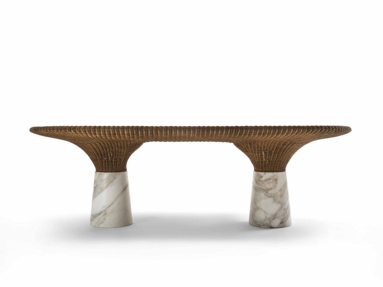 italien Table de salle à manger Amazonas en marbre sculpté, Giorgio Bonaguro en vente