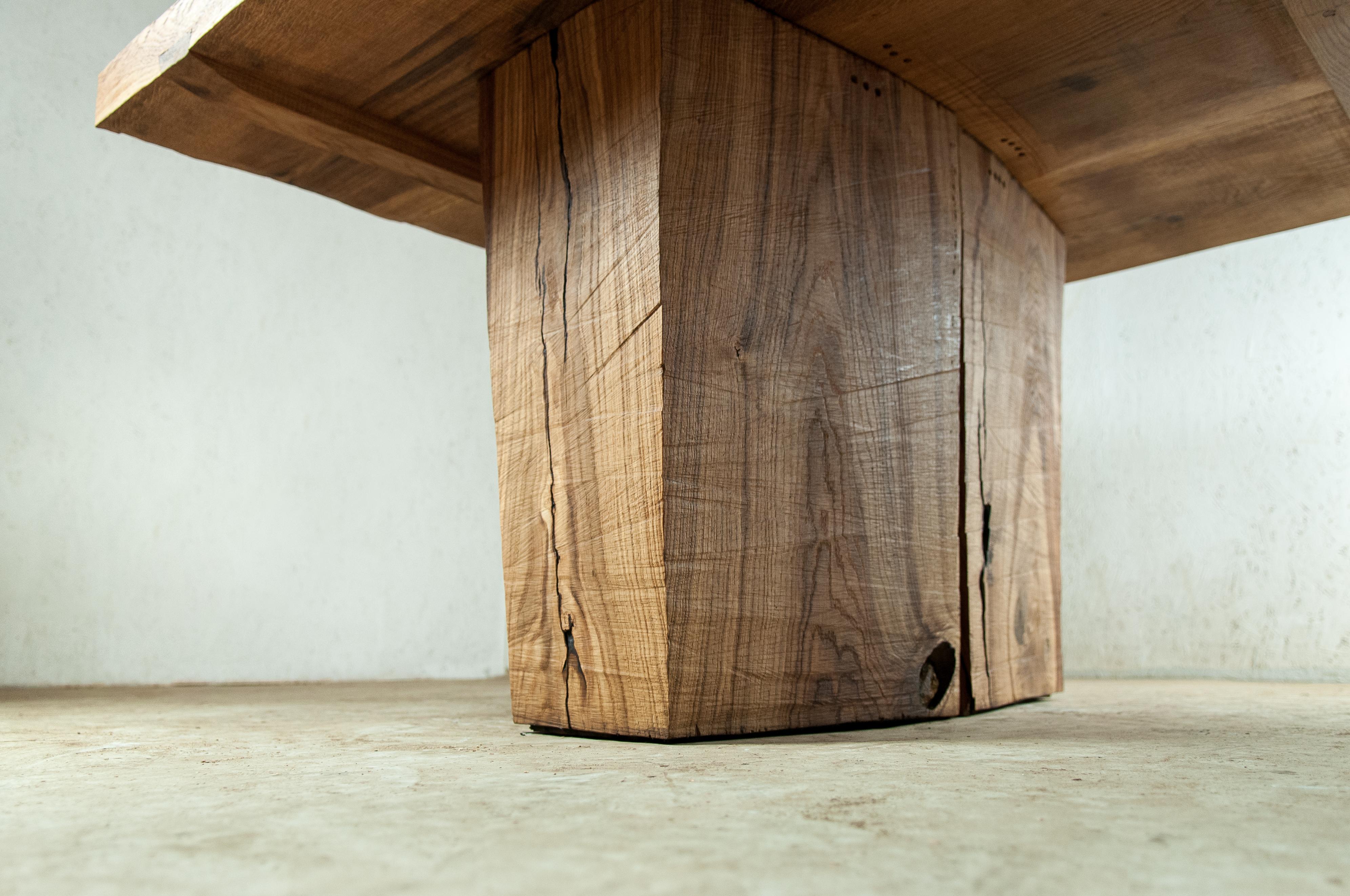 oakwood dining table
