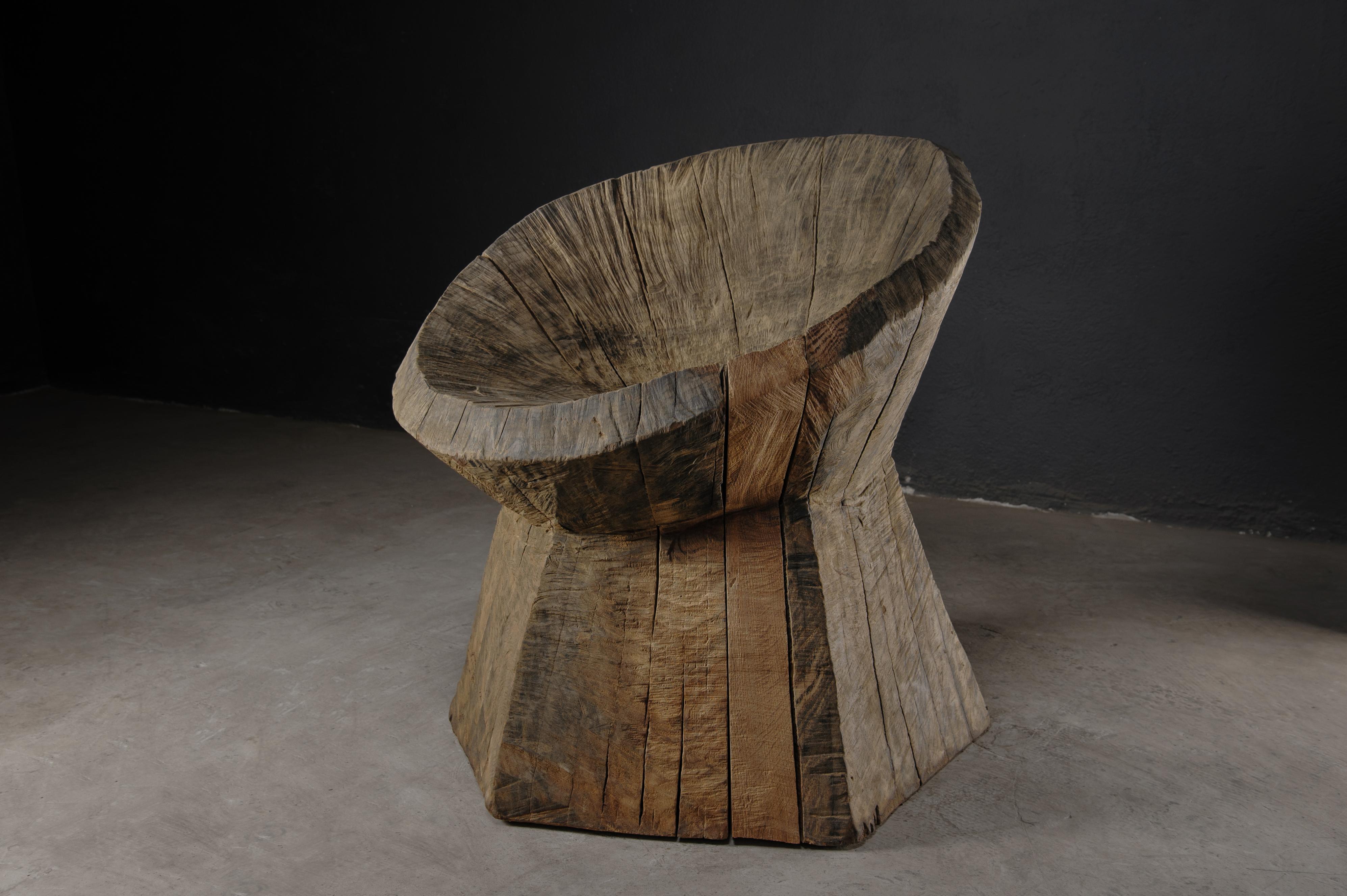 Skulpturaler massiver Loungesessel N3 aus massiver Eiche Massivholz, Grau (Russisch) im Angebot