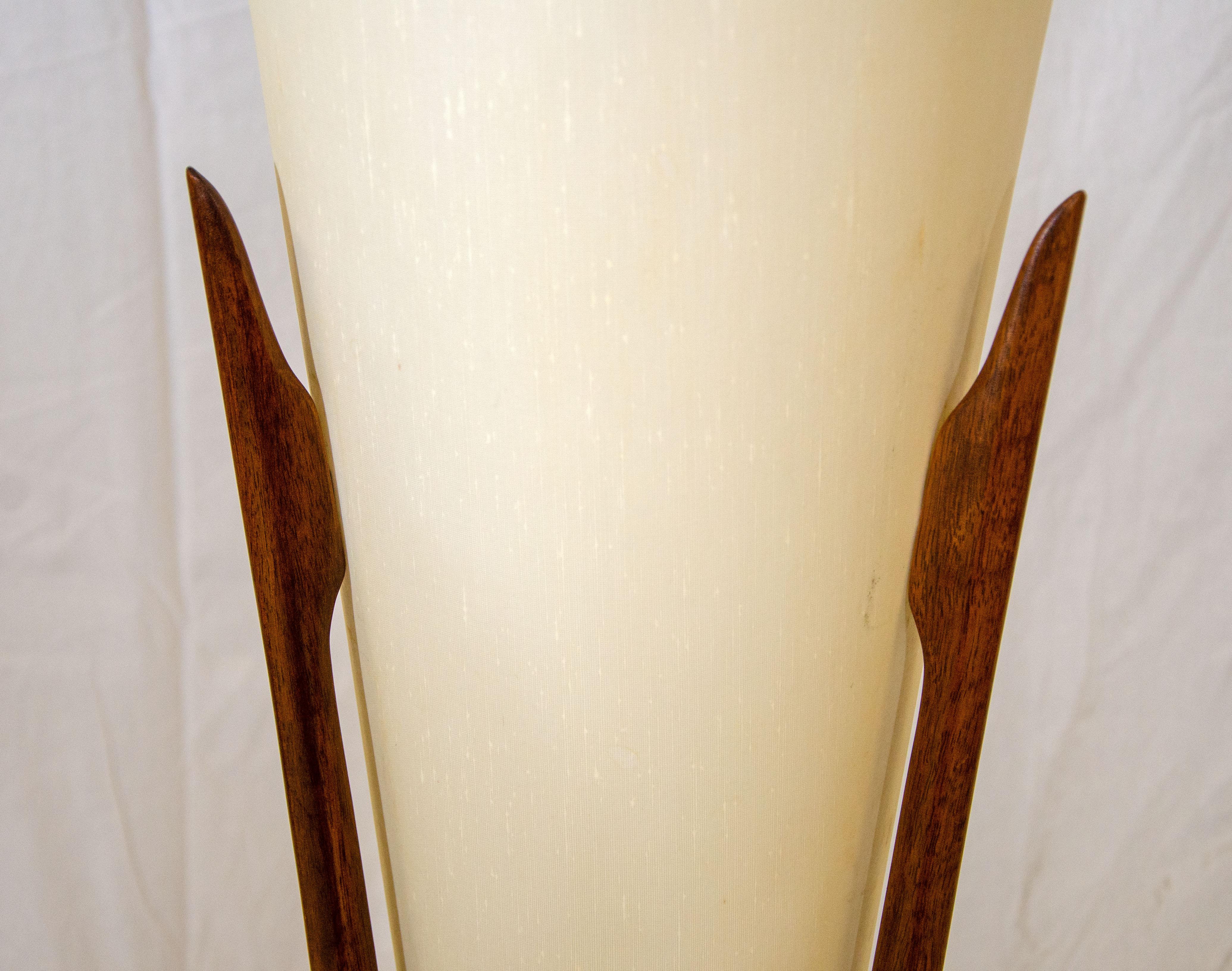 Sculpted Mid Century Modeline Floor Lamp 1