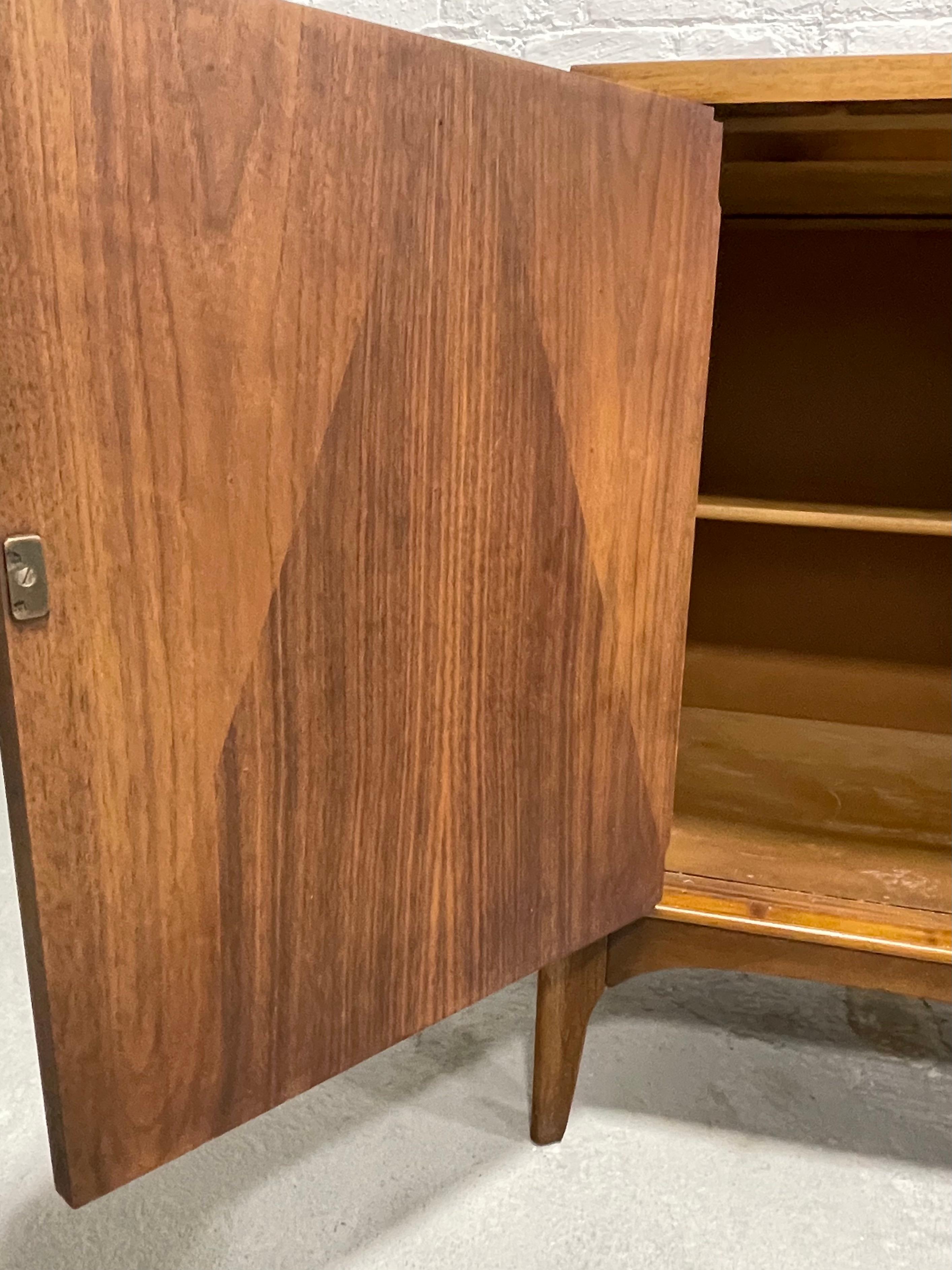 SCULPTED Mid Century MODERN CREDENZA / Long Dresser by Kent Coffey Perspecta, c. In Good Condition In Weehawken, NJ
