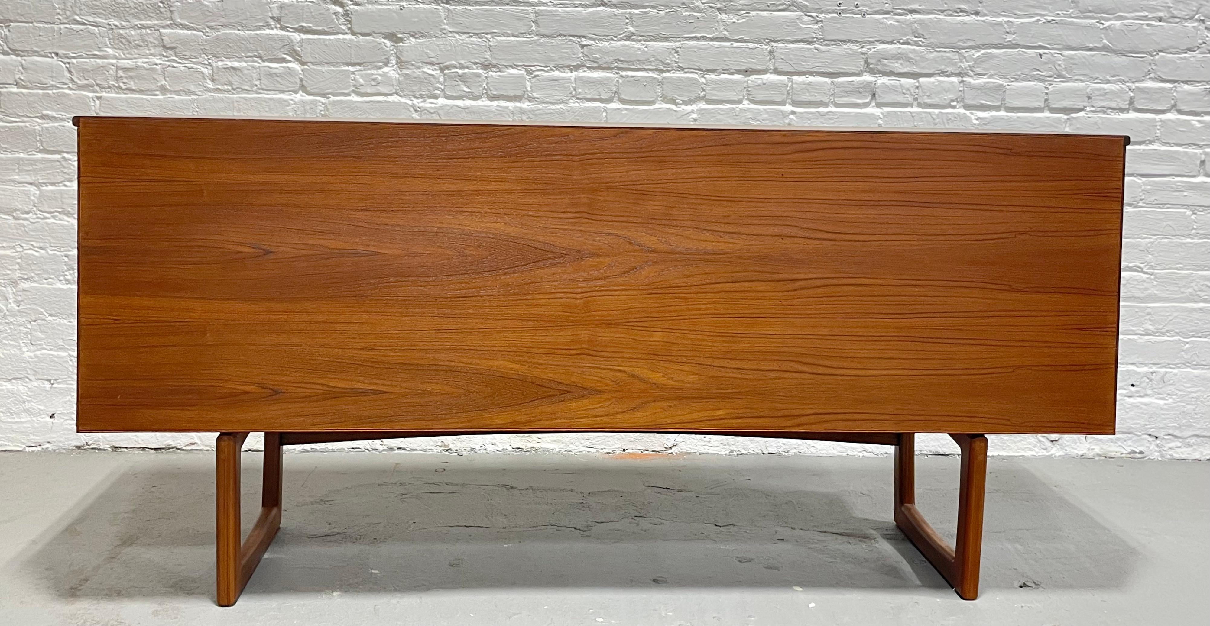 Sculpted Mid-Century Modern Danish Styled Credenza Media Stand For Sale 6