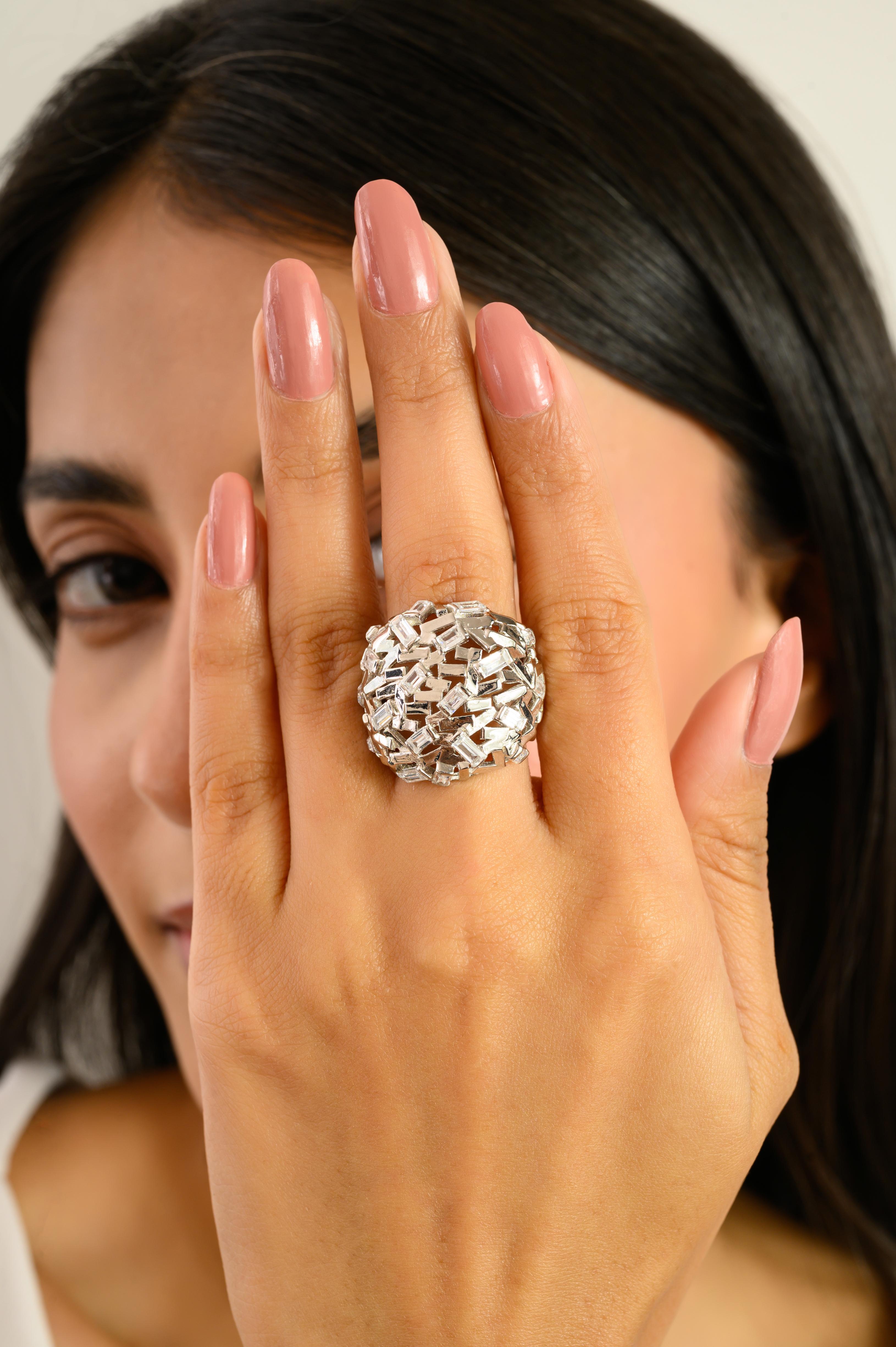 in vendita:  Anello unisex a cupola a mosaico scolpito con zircone taglio baguette in argento 925 2
