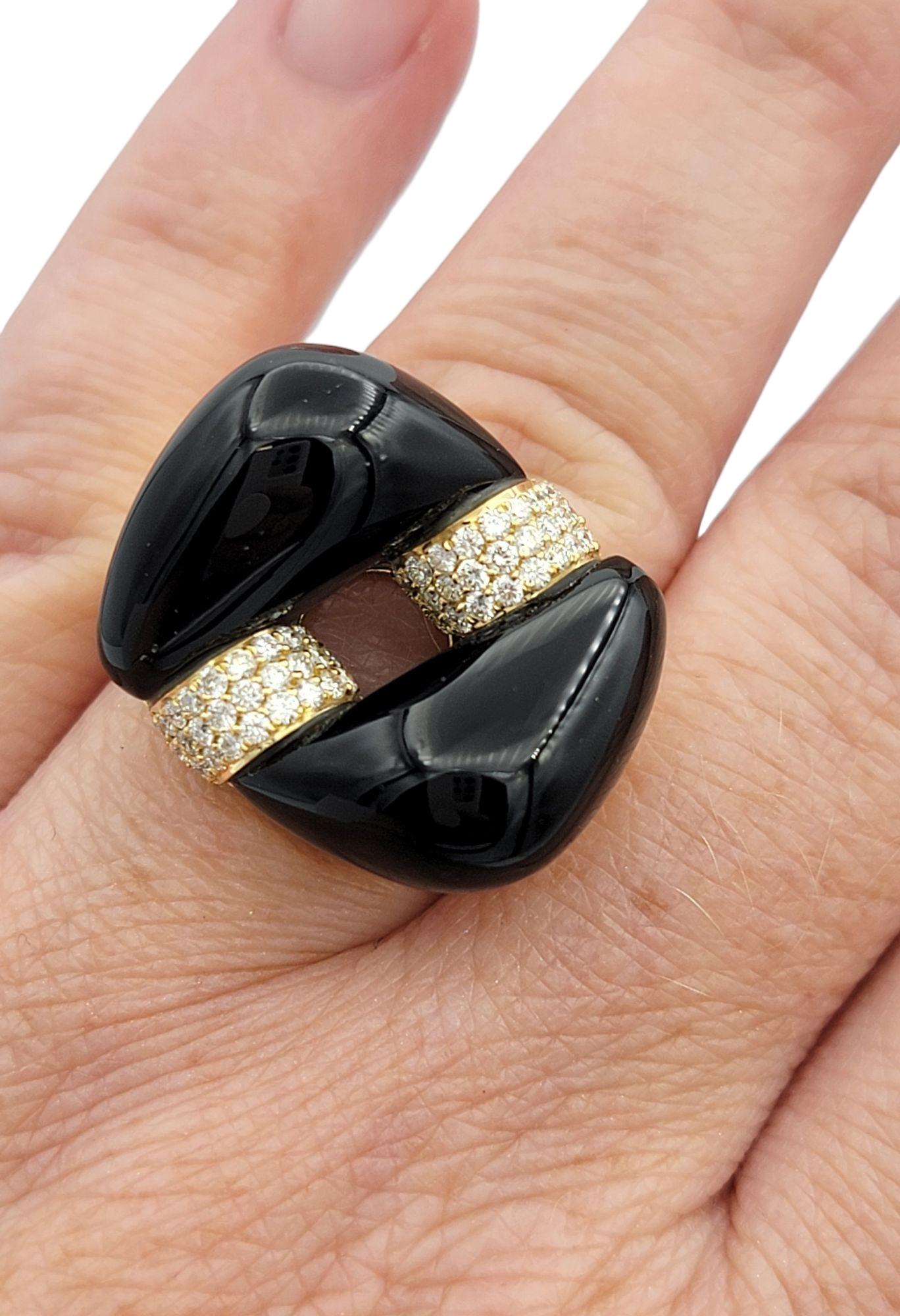 Anello da cocktail con onice scolpito e pavé di diamanti a profilo alto in oro giallo 18 carati in vendita 4