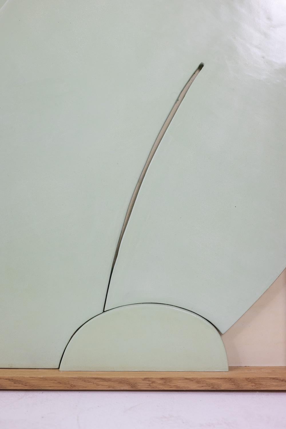 Pannello scolpito in lacca color celadon. Contemporaneo. in vendita 1
