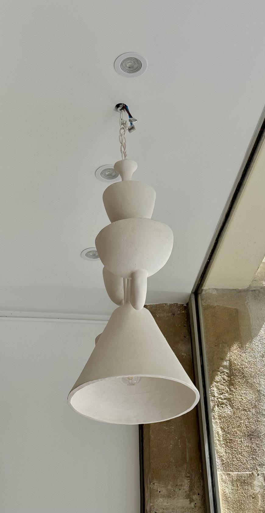 Plafoniera in gesso scolpito Un esemplare unico di Demarne In condizioni ottime in vendita a Paris, FR