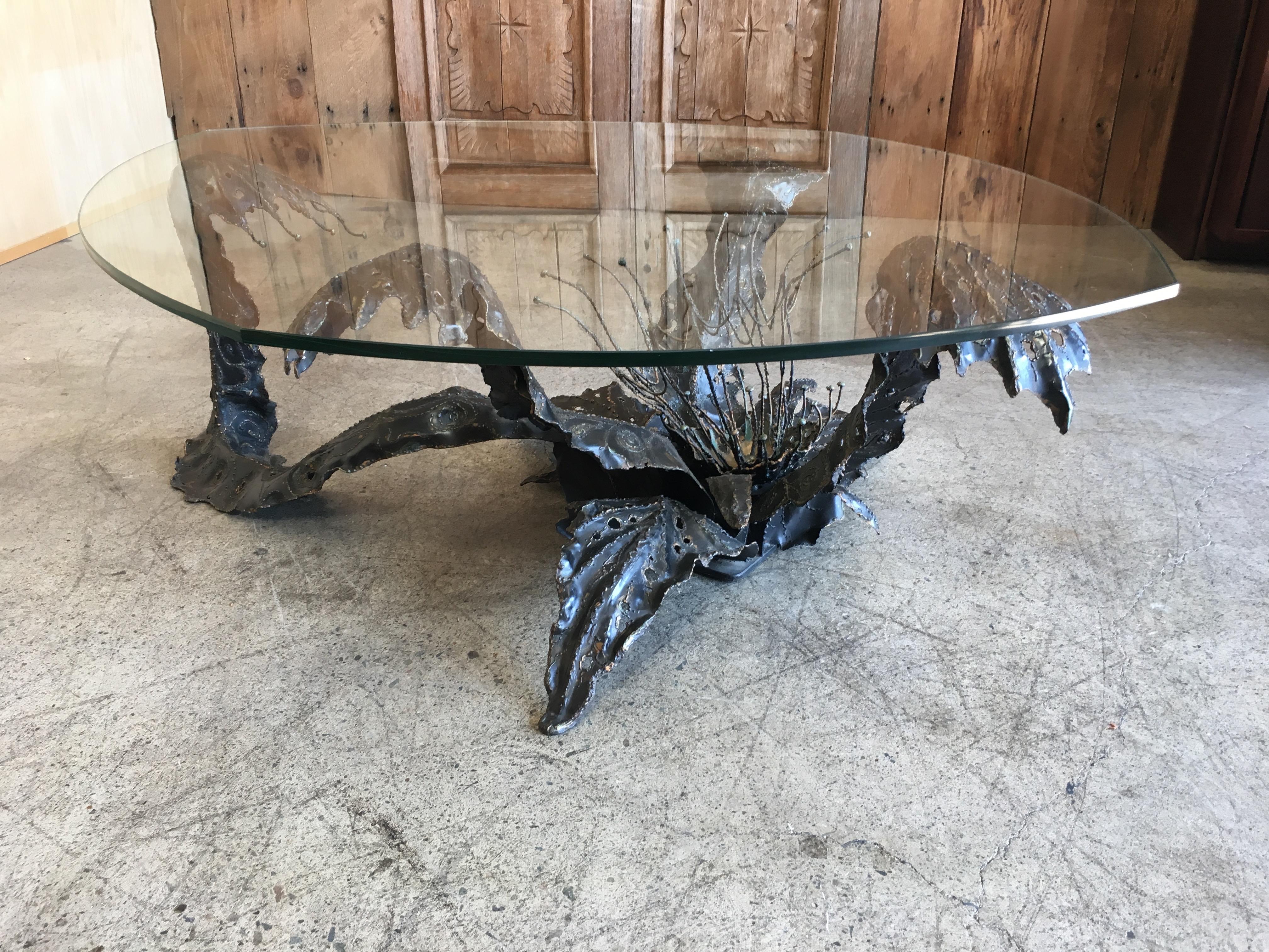 Sculpted Seaweed Bronze Finish Coffee Table In Good Condition In Denton, TX