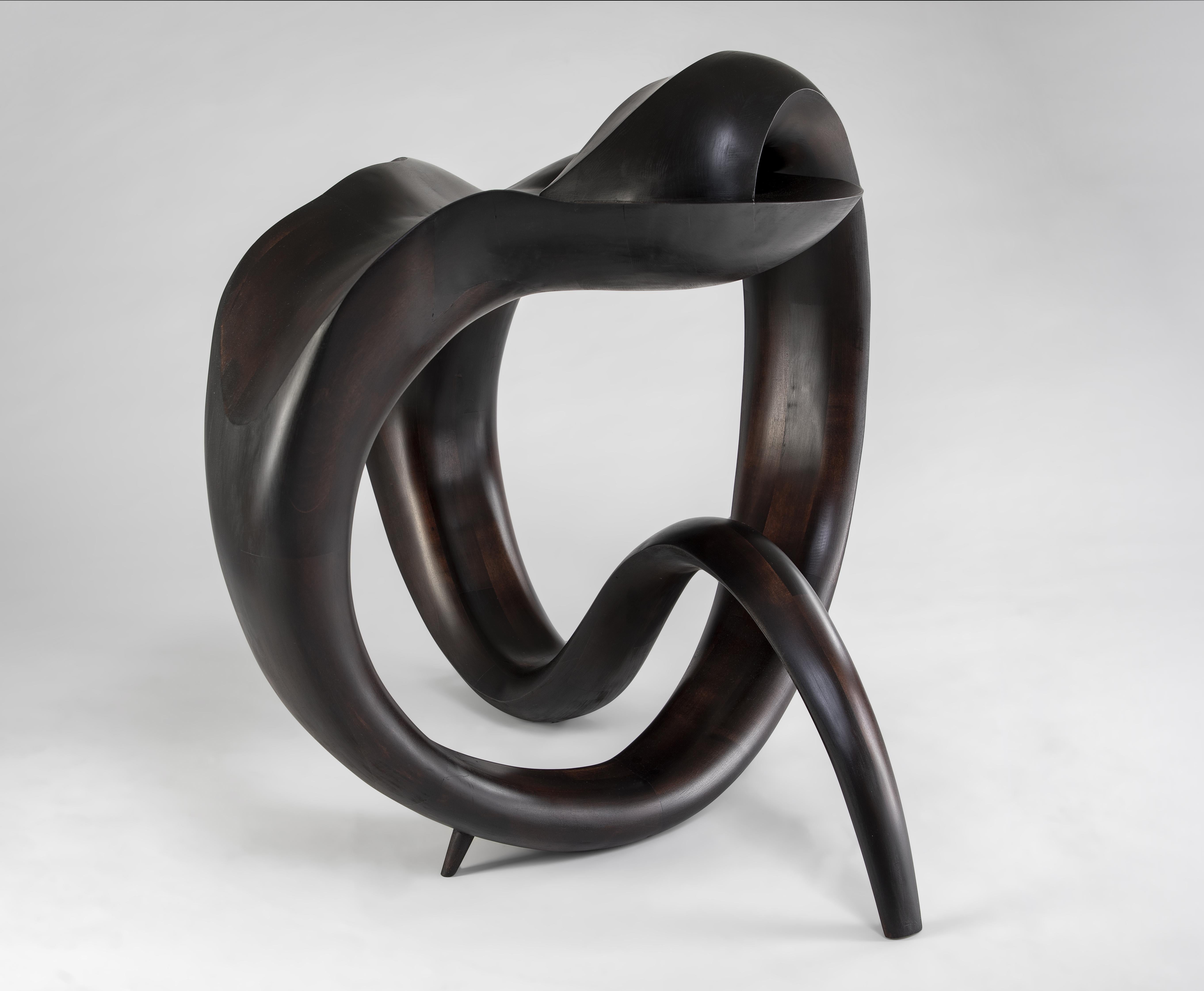 Sculpté Table d'appoint sculptée de Gildas Berthelot en vente