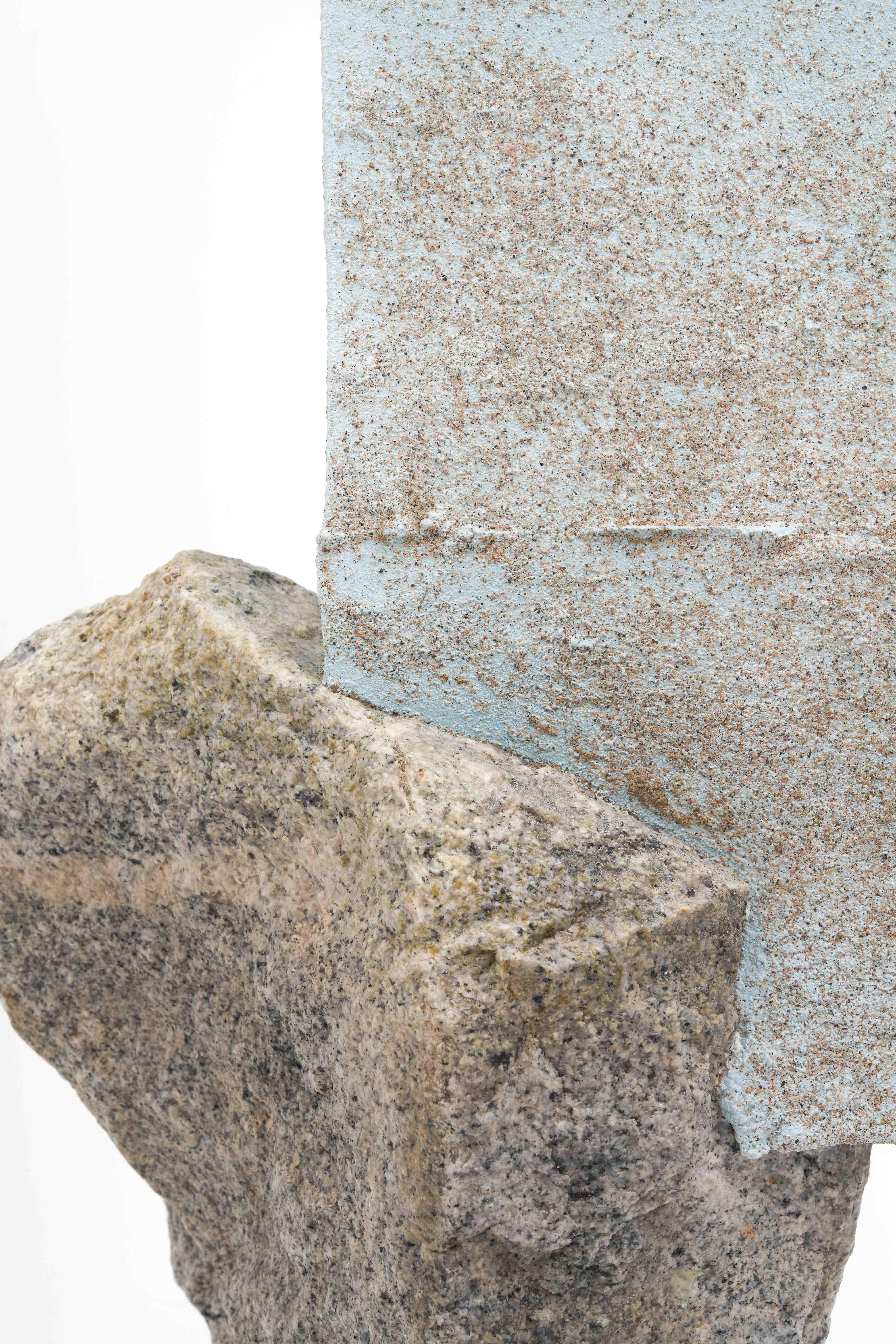 Élément humain, fouille III, 2017
Granit et ciment de gypse
Dimensions : 25 x 21 x 75 cm.
Edition - Ouvrage unique

Human Element