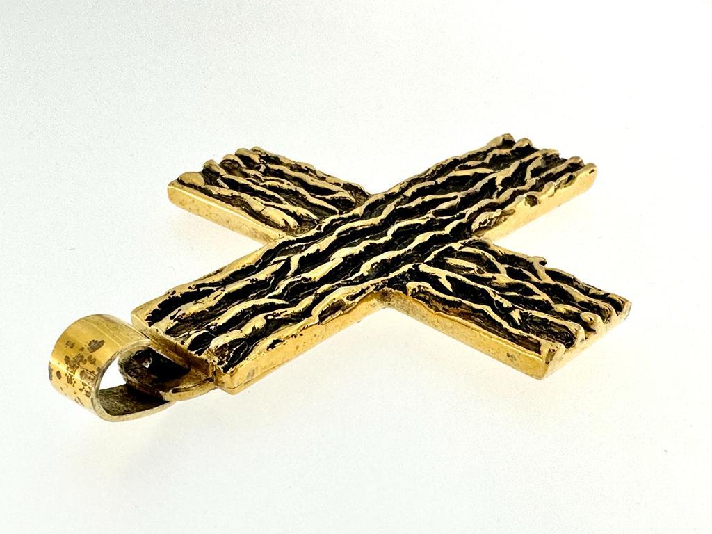 Geformtes, vergoldetes Silberkreuz mit schwarzer Oxidationsoberfläche im Zustand „Gut“ im Angebot in Esch-Sur-Alzette, LU