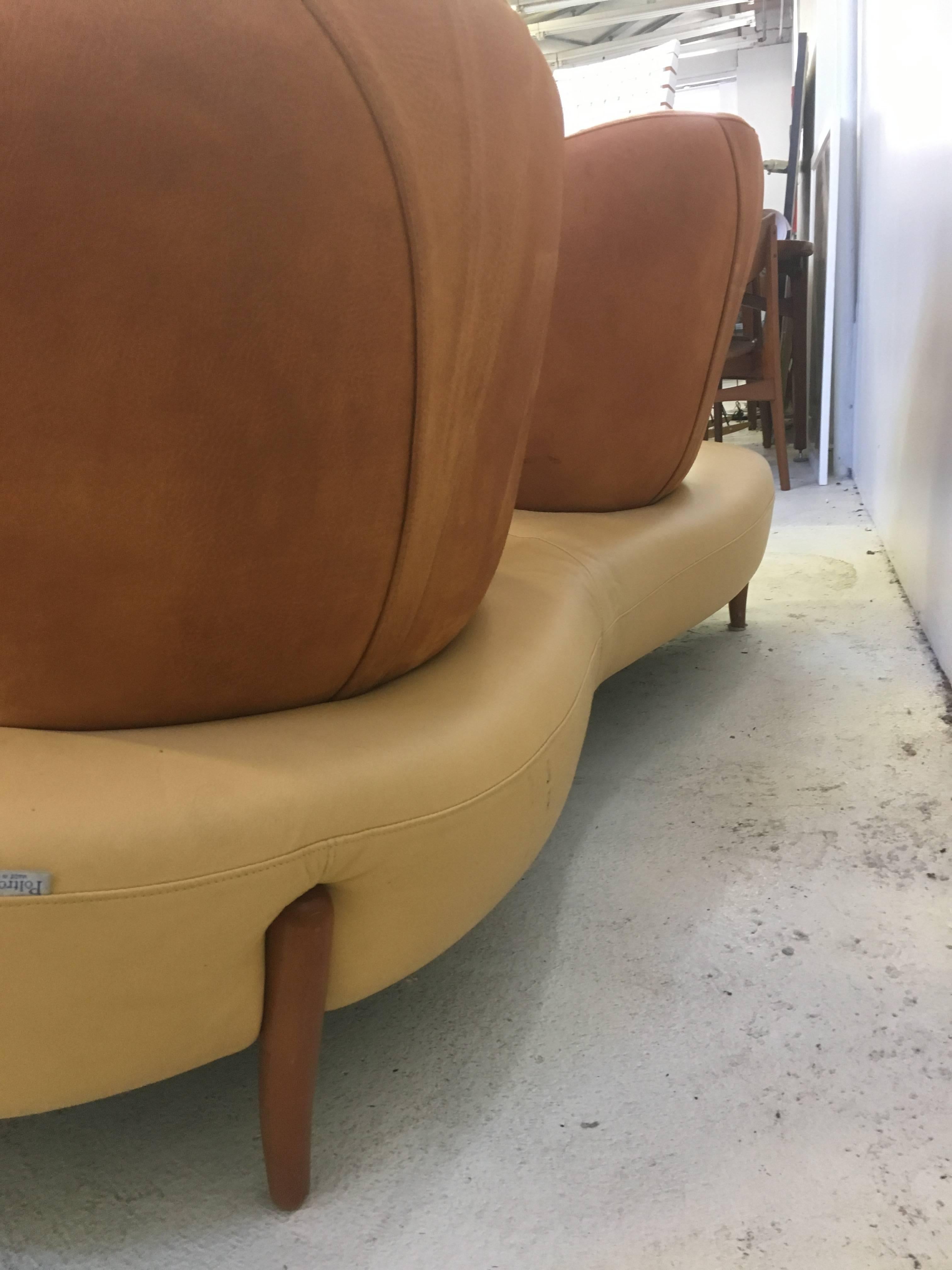 20th Century Sculpted Sofa in Leather by Poltromec Italia