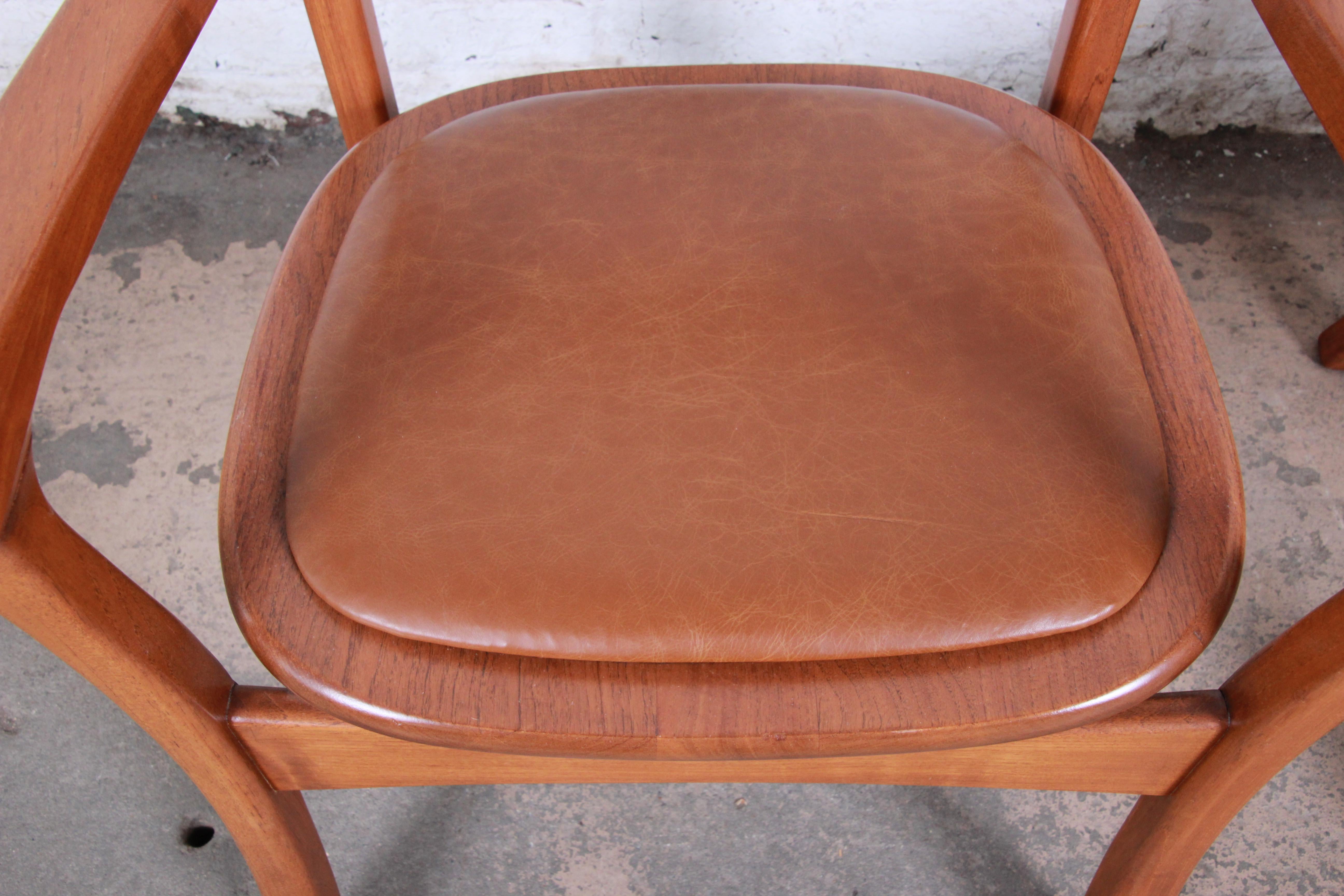 Sculpted Solid Teak and Leather Studio Crafted Club Chairs, circa 1960s For Sale 2